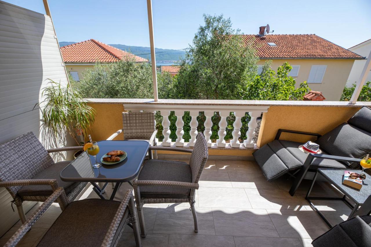 Ferienwohnung Pansion Tina Šilo Exterior foto